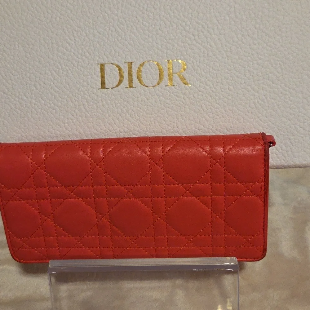 Dior chic wallet